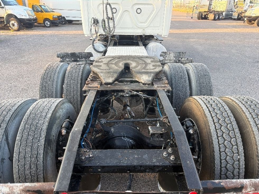 Sleeper Tractor-Heavy Duty Tractors-Freightliner-2021-T12664ST-Dallas-TX-476,223\n\t\tmiles-$ 71,500 - Image 6