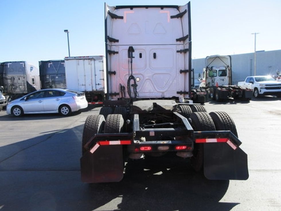 Sleeper Tractor-Heavy Duty Tractors-Freightliner-2021-T12664ST-De Pere-WI-555,976\n\t\tmiles-$ 56,500 - Image 6