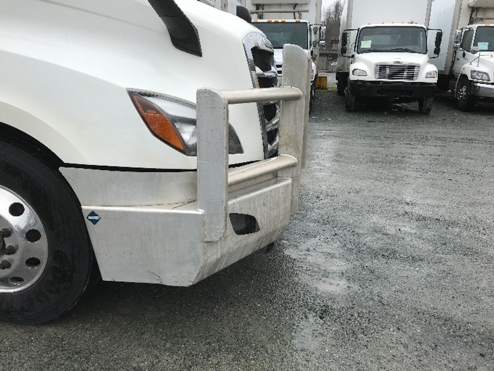 Sleeper Tractor-Heavy Duty Tractors-Freightliner-2021-T12664ST-Delta-BC-739,255\n\t\tkm-$ 78,750 - Image 24