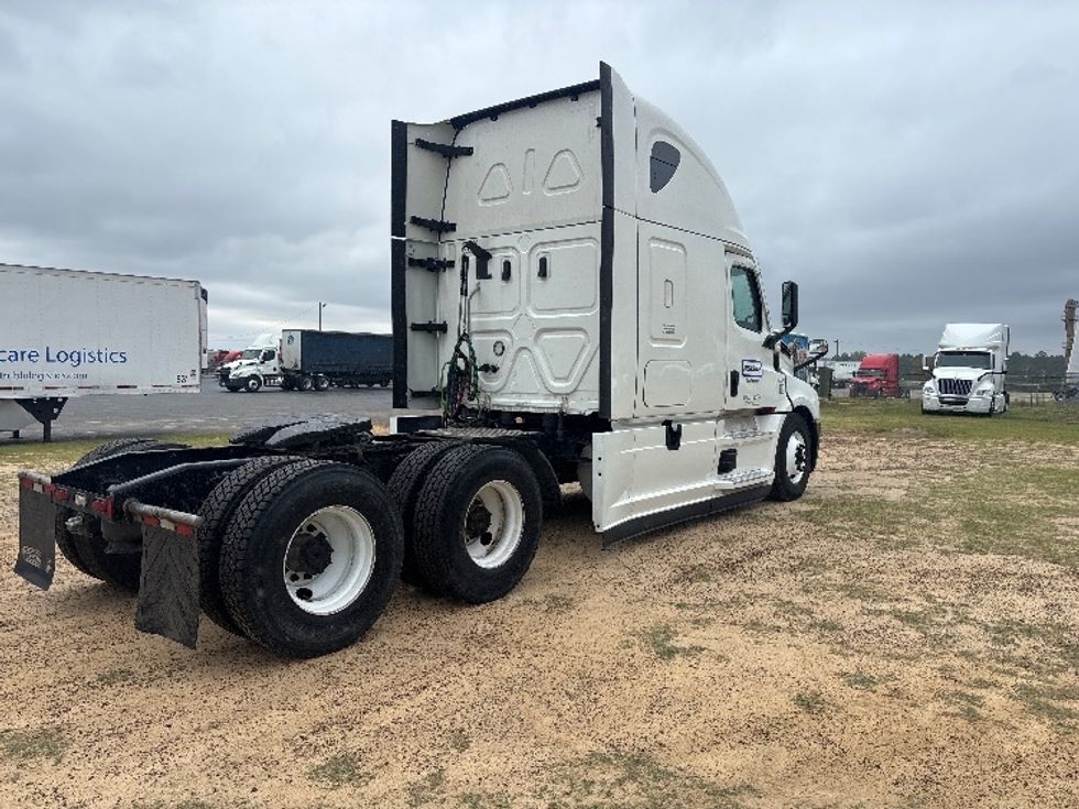 Sleeper Tractor-Heavy Duty Tractors-Freightliner-2021-T12664ST-Dothan-AL-554,138\n\t\tmiles-$ 59,500 - Image 7