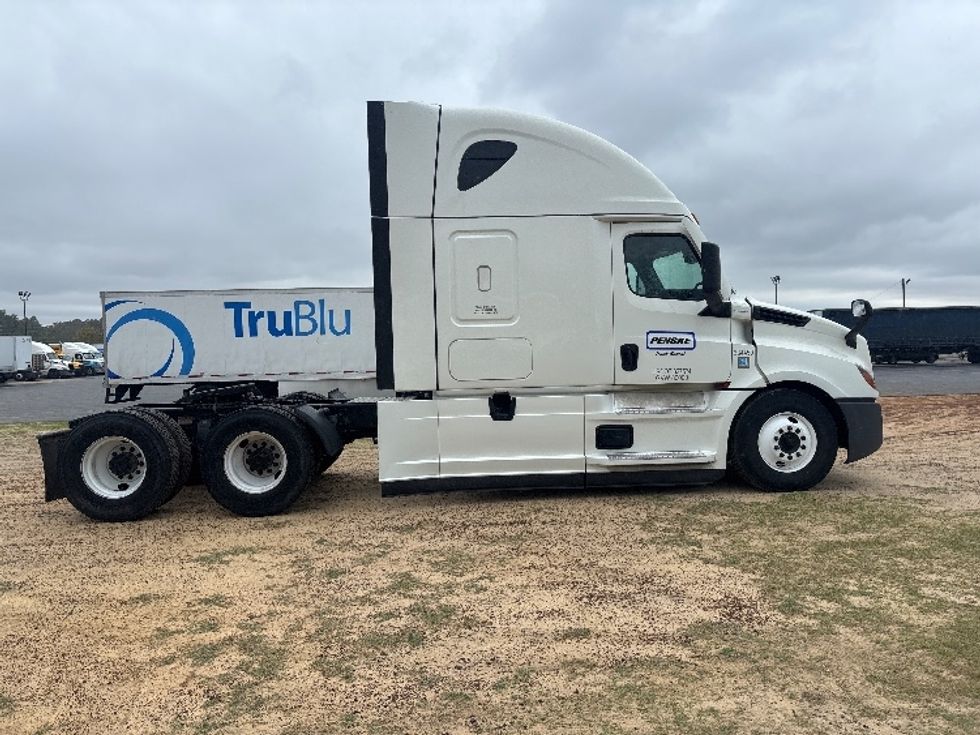 Sleeper Tractor-Heavy Duty Tractors-Freightliner-2021-T12664ST-Dothan-AL-554,138\n\t\tmiles-$ 59,500 - Image 8