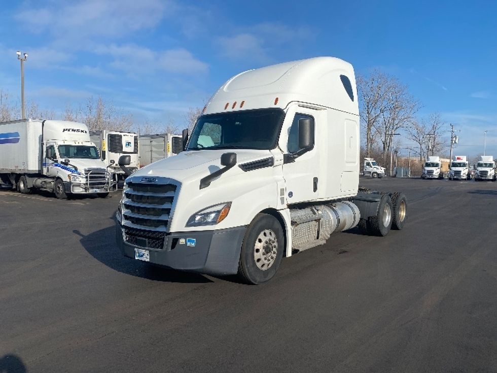 Sleeper Tractor-Heavy Duty Tractors-Freightliner-2021-T12664ST-East Chicago-IN-315,732\n\t\tmiles-$ 73,000 - Image 3