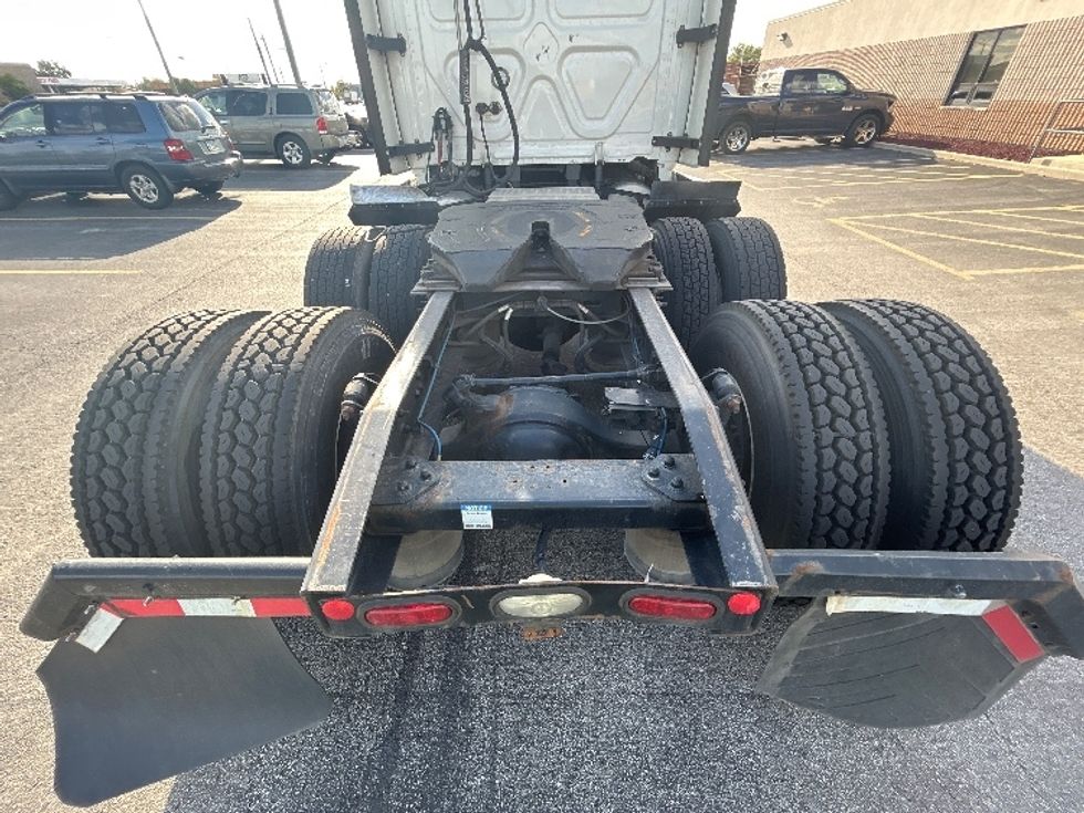 Sleeper Tractor-Heavy Duty Tractors-Freightliner-2021-T12664ST-East Chicago-IN-403,108\n\t\tmiles-$ 70,750 - Image 6