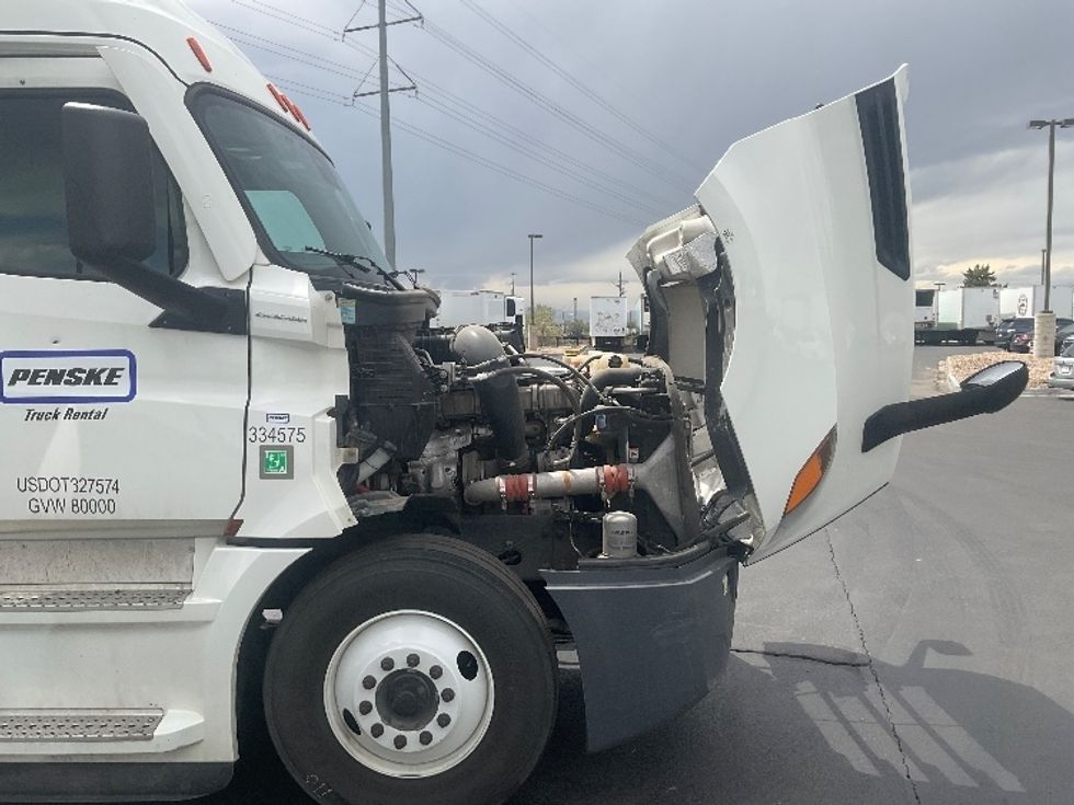 Sleeper Tractor-Heavy Duty Tractors-Freightliner-2021-T12664ST-East Chicago-IN-427,100\n\t\tmiles-$ 71,250 - Image 20