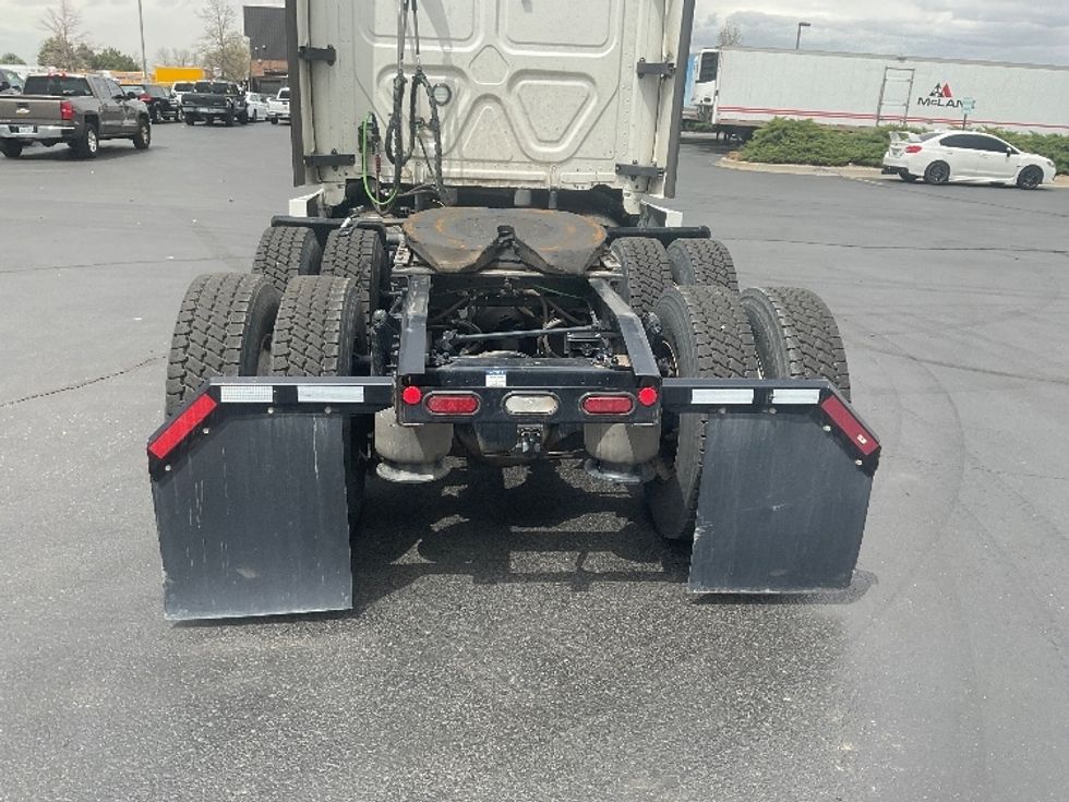 Sleeper Tractor-Heavy Duty Tractors-Freightliner-2021-T12664ST-East Chicago-IN-427,100\n\t\tmiles-$ 71,250 - Image 6