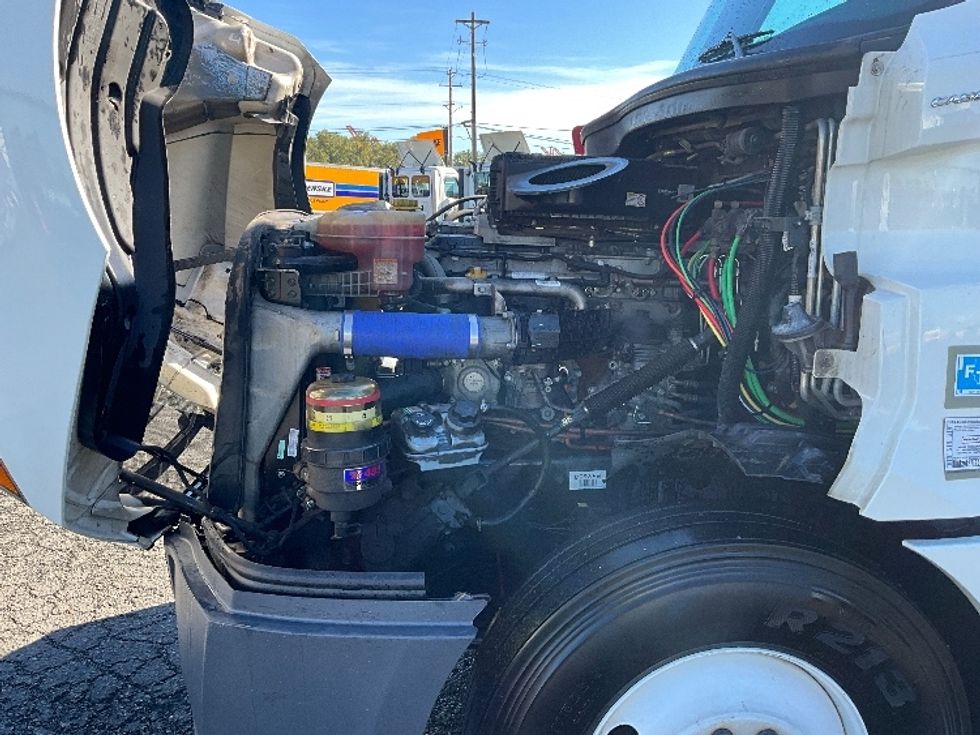 Sleeper Tractor-Heavy Duty Tractors-Freightliner-2021-T12664ST-East Chicago-IN-528,926\n\t\tmiles-$ 60,500 - Image 21