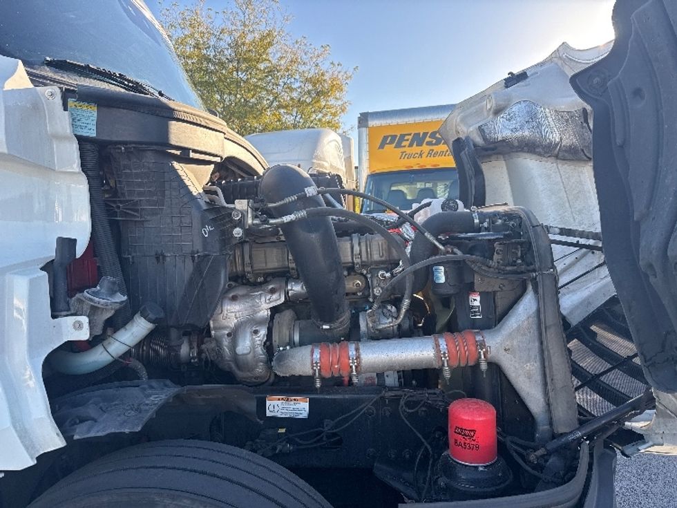 Sleeper Tractor-Heavy Duty Tractors-Freightliner-2021-T12664ST-East Chicago-IN-557,841\n\t\tmiles-$ 58,000 - Image 20