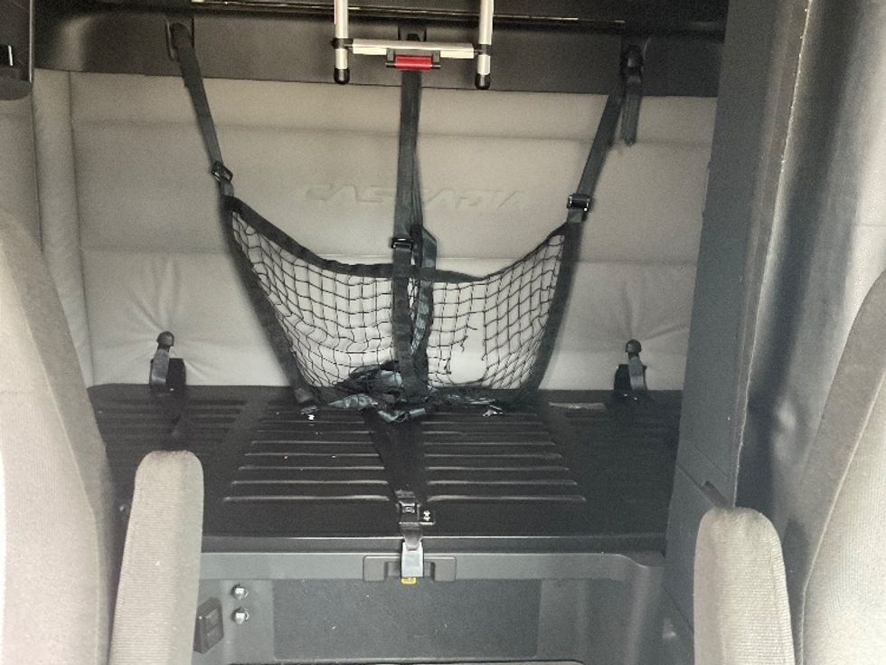 Sleeper Tractor-Heavy Duty Tractors-Freightliner-2021-T12664ST-East Chicago-IN-568,711\n\t\tmiles-$ 58,500 - Image 16