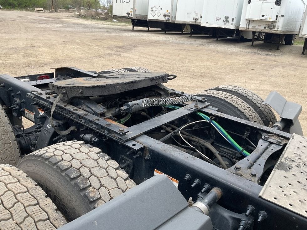 Sleeper Tractor-Heavy Duty Tractors-Freightliner-2021-T12664ST-East Chicago-IN-568,711\n\t\tmiles-$ 58,500 - Image 23