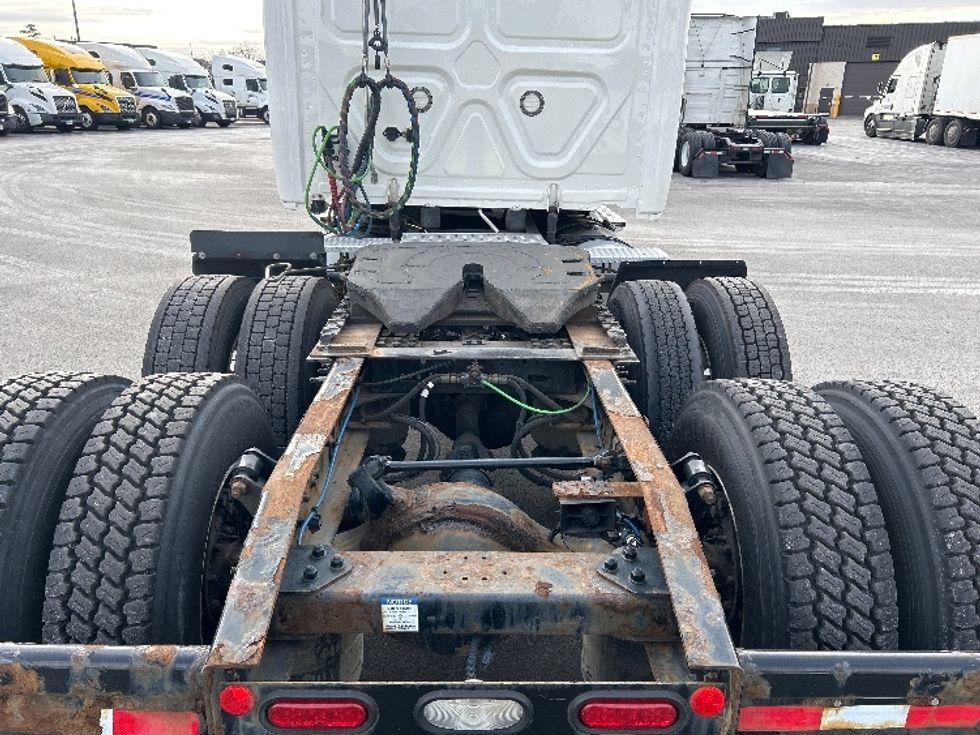 Sleeper Tractor-Heavy Duty Tractors-Freightliner-2021-T12664ST-East Chicago-IN-597,485\n\t\tmiles-$ 54,000 - Image 6
