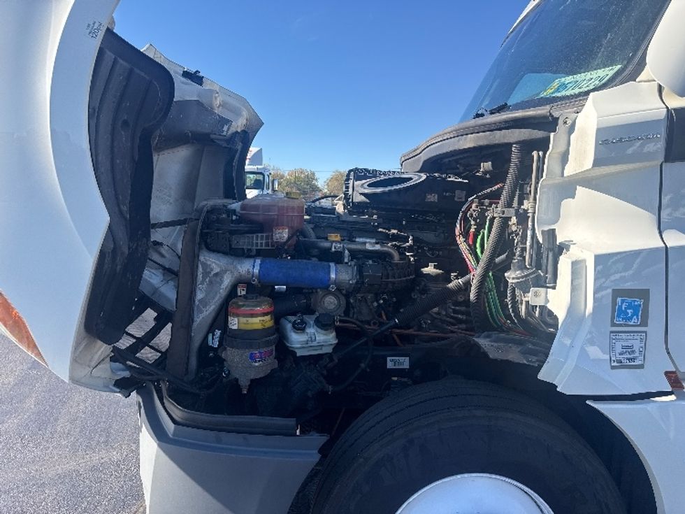 Sleeper Tractor-Heavy Duty Tractors-Freightliner-2021-T12664ST-East Chicago-IN-743,943\n\t\tmiles-$ 41,250 - Image 21