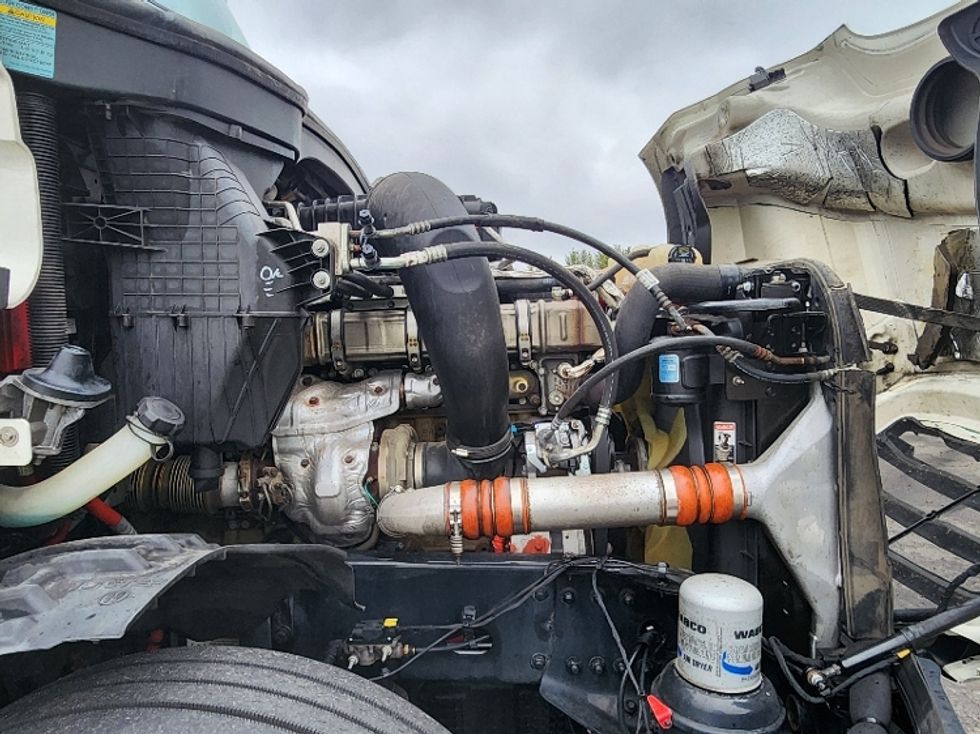 Sleeper Tractor-Heavy Duty Tractors-Freightliner-2021-T12664ST-Eau Claire-WI-554,934\n\t\tmiles-$ 57,500 - Image 19