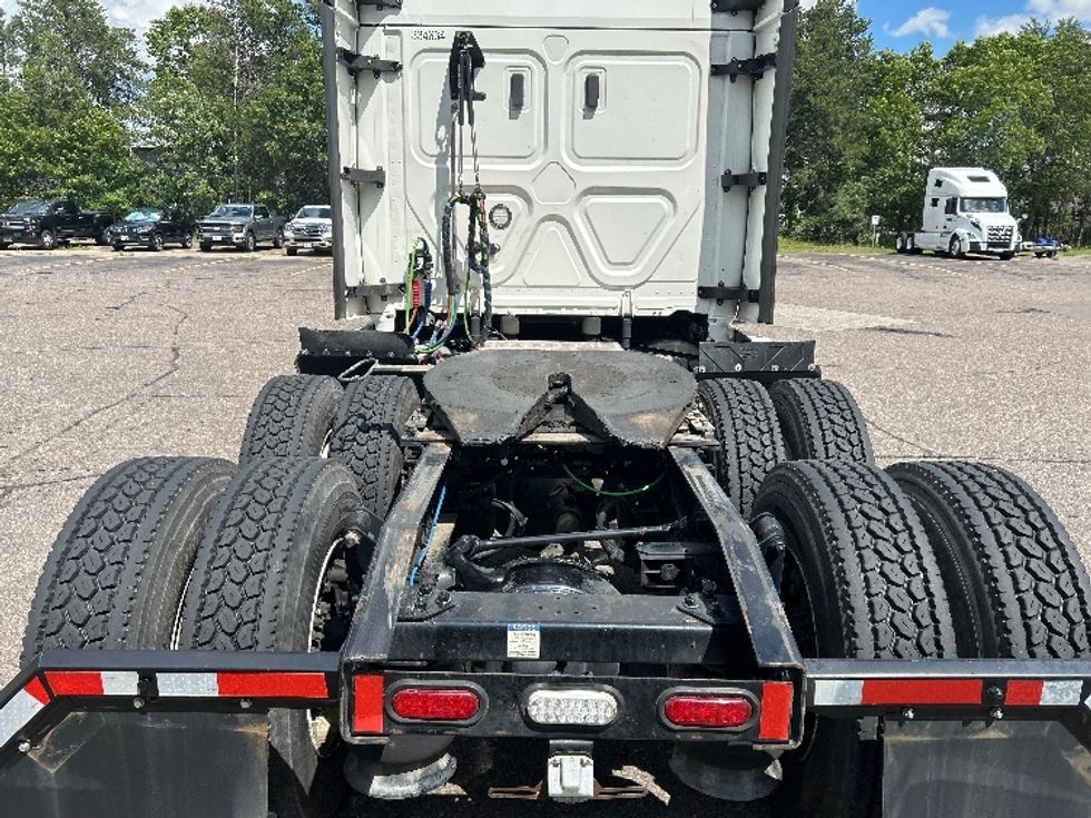 Sleeper Tractor-Heavy Duty Tractors-Freightliner-2021-T12664ST-Eau Claire-WI-642,578\n\t\tmiles-$ 56,000 - Image 6