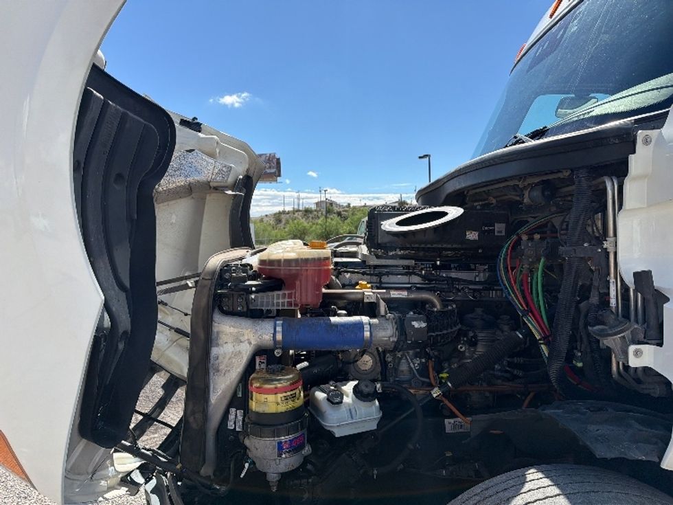 Sleeper Tractor-Heavy Duty Tractors-Freightliner-2021-T12664ST-El Paso-TX-394,436\n\t\tmiles-$ 81,750 - Image 21
