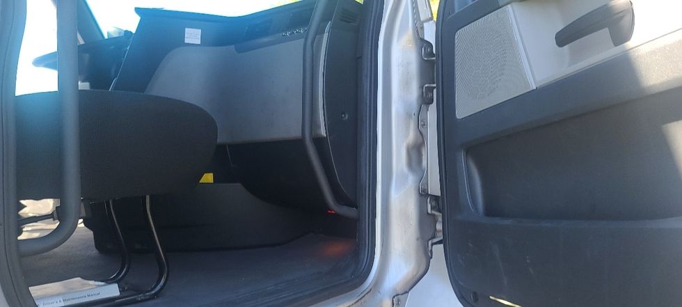 Sleeper Tractor-Heavy Duty Tractors-Freightliner-2021-T12664ST-El Paso-TX-557,182\n\t\tmiles-$ 64,750 - Image 12