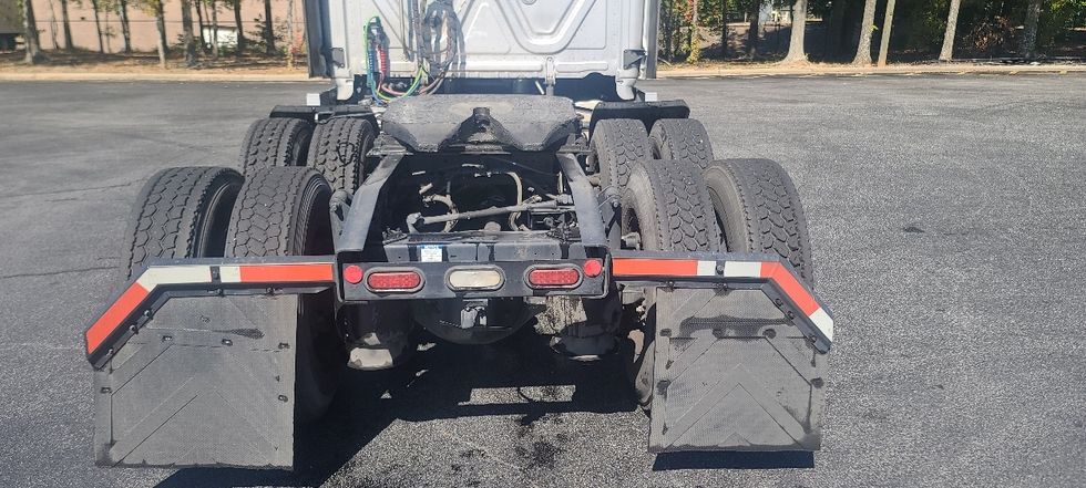 Sleeper Tractor-Heavy Duty Tractors-Freightliner-2021-T12664ST-El Paso-TX-557,182\n\t\tmiles-$ 64,750 - Image 6