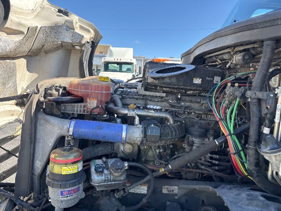 Sleeper Tractor-Heavy Duty Tractors-Freightliner-2021-T12664ST-El Paso-TX-628,481\n\t\tmiles-$ 58,250 - Image 21