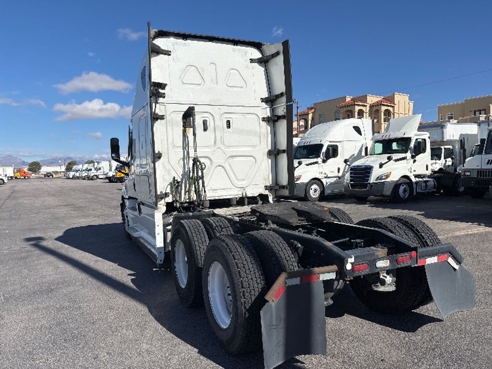 Sleeper Tractor-Heavy Duty Tractors-Freightliner-2021-T12664ST-El Paso-TX-636,429\n\t\tmiles-$ 57,500 - Image 5