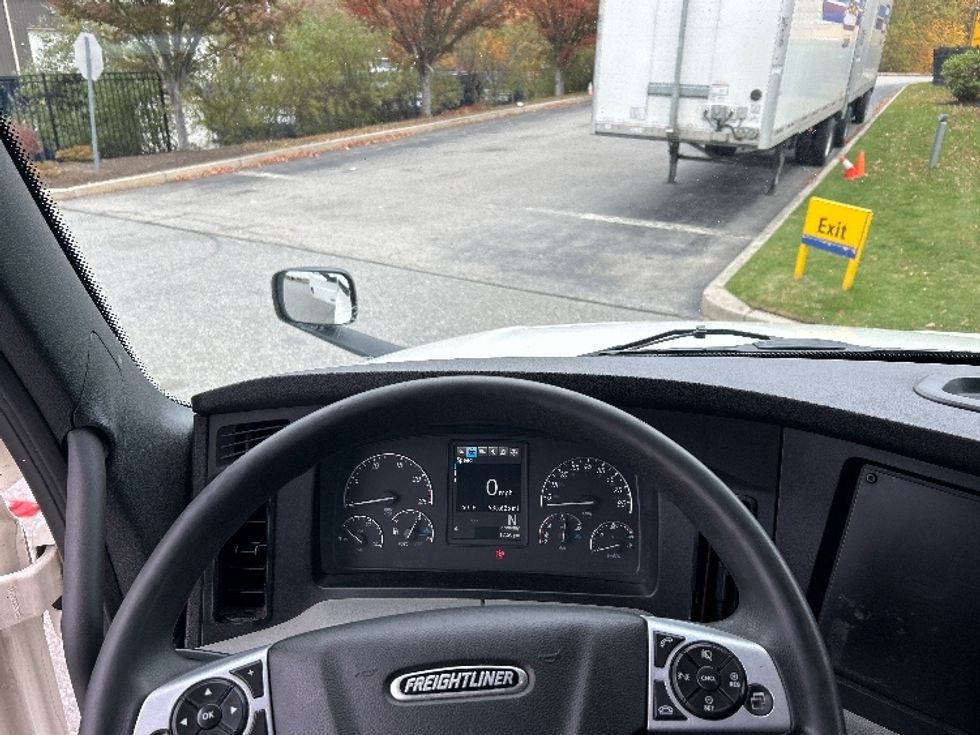 Sleeper Tractor-Heavy Duty Tractors-Freightliner-2021-T12664ST-Fitchburg-MA-588,627\n\t\tmiles-$ 54,500 - Image 10
