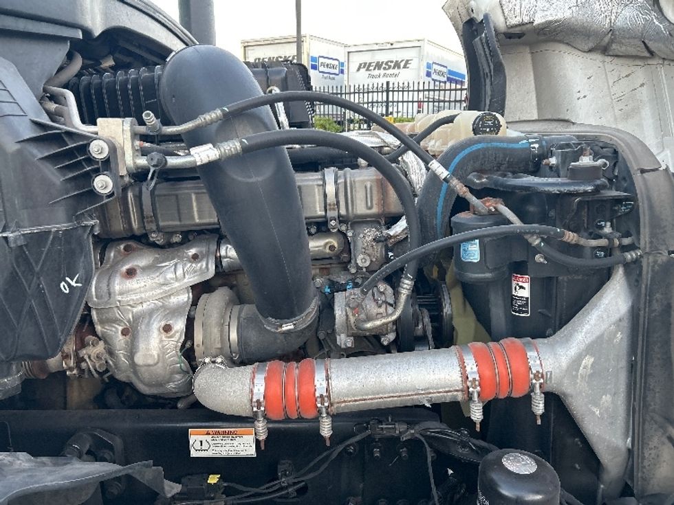 Sleeper Tractor-Heavy Duty Tractors-Freightliner-2021-T12664ST-Fitchburg-MA-588,627\n\t\tmiles-$ 54,500 - Image 19