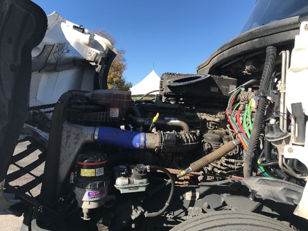 Sleeper Tractor-Heavy Duty Tractors-Freightliner-2021-T12664ST-Fort Wayne-IN-509,184\n\t\tmiles-$ 62,750 - Image 20