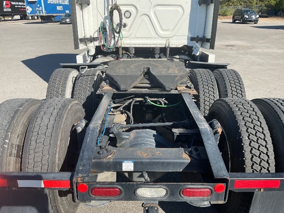 Sleeper Tractor-Heavy Duty Tractors-Freightliner-2021-T12664ST-Fort Wayne-IN-518,556\n\t\tmiles-$ 61,500 - Image 6