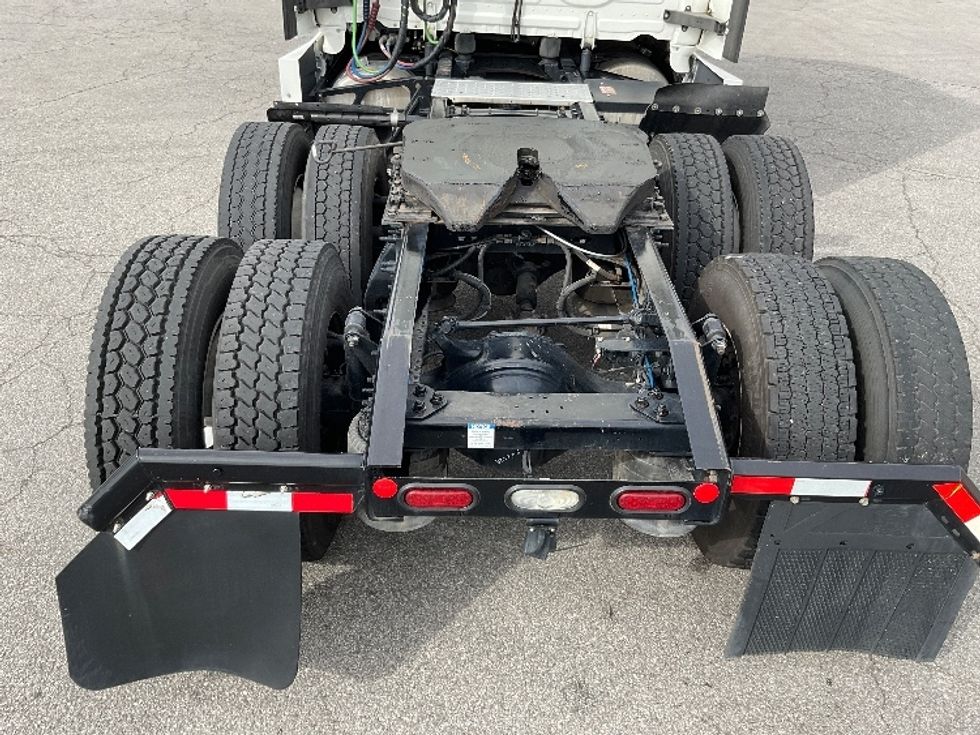 Sleeper Tractor-Heavy Duty Tractors-Freightliner-2021-T12664ST-Fort Wayne-IN-521,737\n\t\tmiles-$ 61,000 - Image 6