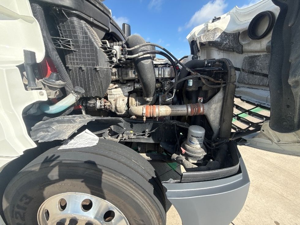 Sleeper Tractor-Heavy Duty Tractors-Freightliner-2021-T12664ST-Fort Worth-TX-505,768\n\t\tmiles-$ 68,500 - Image 20