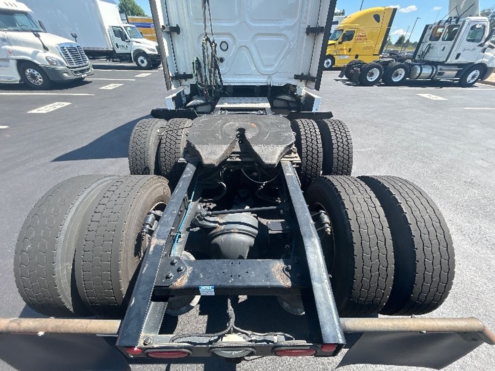 Sleeper Tractor-Heavy Duty Tractors-Freightliner-2021-T12664ST-Fredericksburg-VA-559,018\n\t\tmiles-$ 57,000 - Image 6