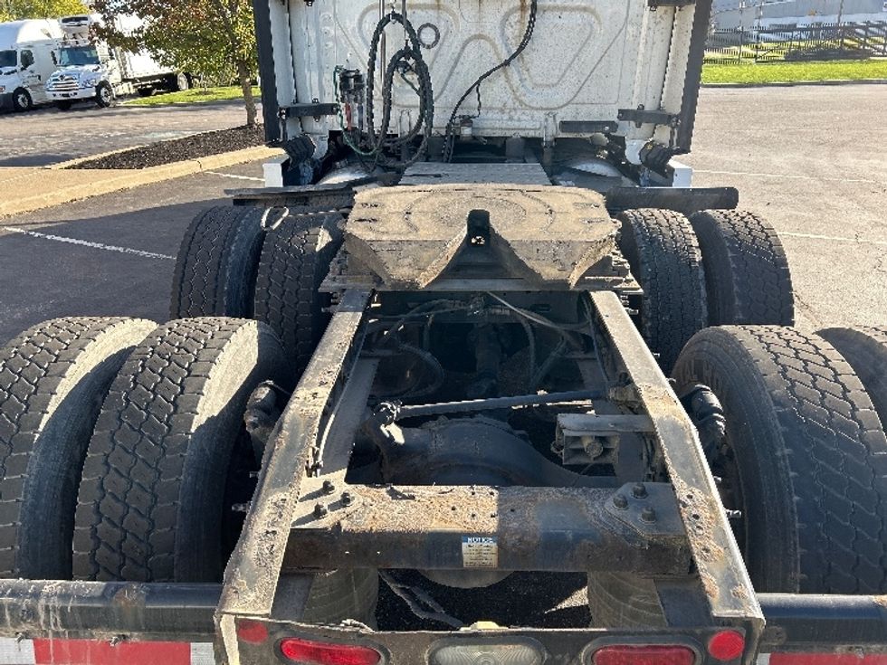 Sleeper Tractor-Heavy Duty Tractors-Freightliner-2021-T12664ST-Fredonia-NY-399,048\n\t\tmiles-$ 71,750 - Image 6