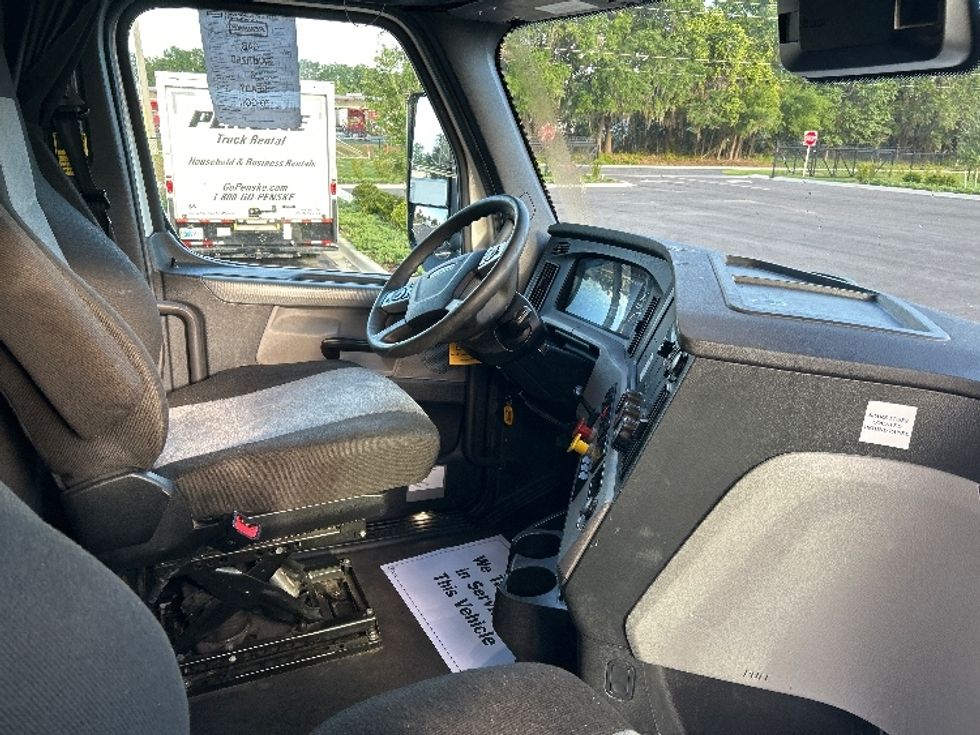 Sleeper Tractor-Heavy Duty Tractors-Freightliner-2021-T12664ST-Garden City-GA-624,798\n\t\tmiles-$ 55,750 - Image 15