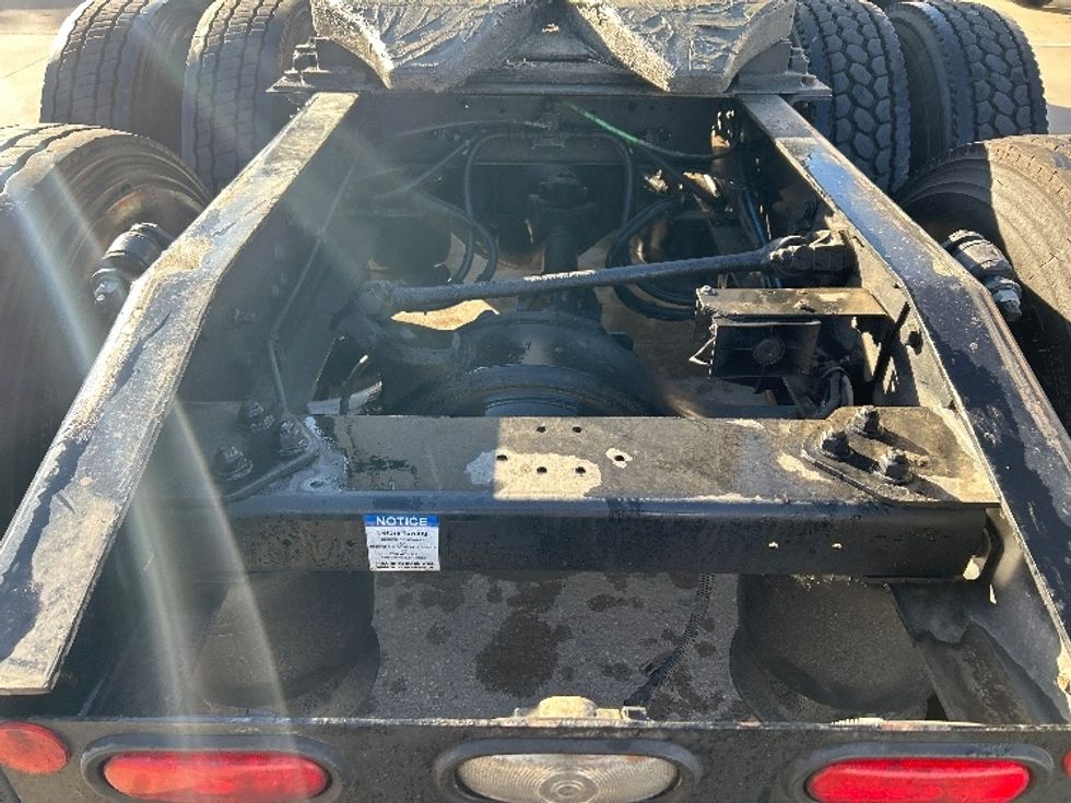 Sleeper Tractor-Heavy Duty Tractors-Freightliner-2021-T12664ST-Garland-TX-570,676\n\t\tmiles-$ 58,750 - Image 6