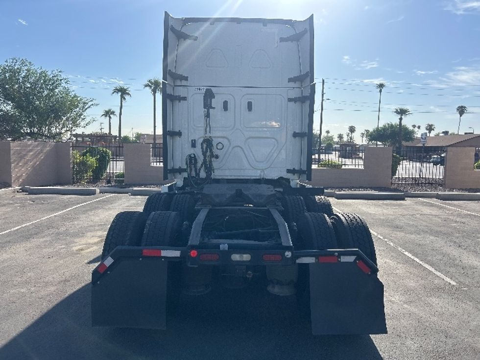 Sleeper Tractor-Heavy Duty Tractors-Freightliner-2021-T12664ST-Goodyear-AZ-567,648\n\t\tmiles-$ 64,000 - Image 6