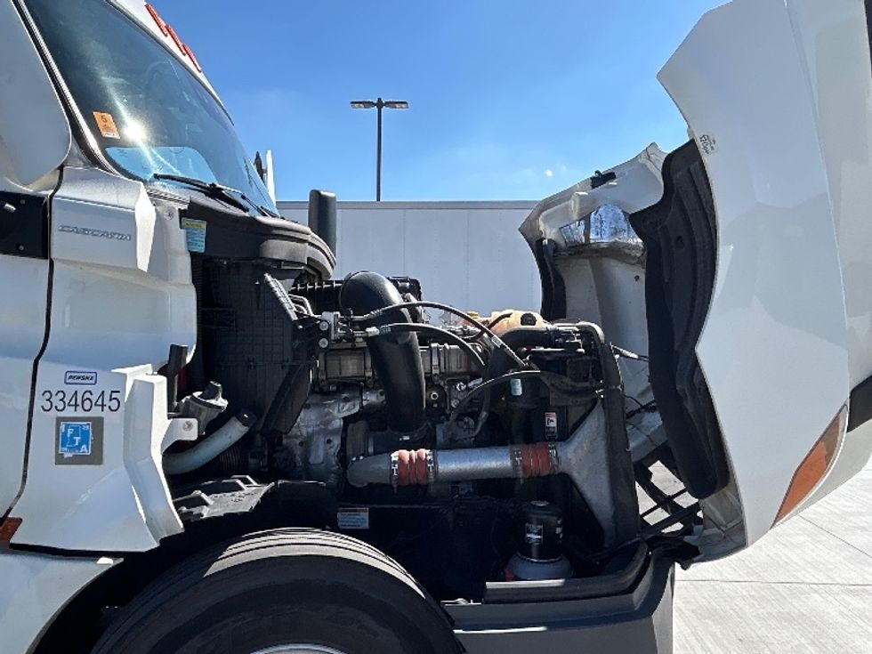 Sleeper Tractor-Heavy Duty Tractors-Freightliner-2021-T12664ST-Goodyear-AZ-598,762\n\t\tmiles-$ 61,250 - Image 20