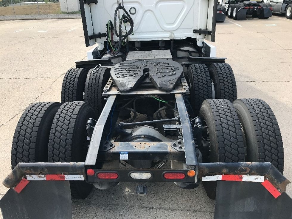 Sleeper Tractor-Heavy Duty Tractors-Freightliner-2021-T12664ST-Grand Prairie-TX-452,419\n\t\tmiles-$ 74,000 - Image 6