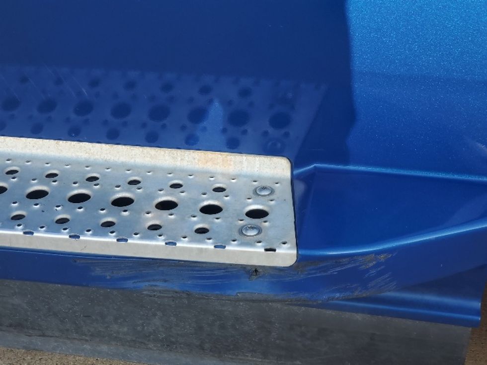 Sleeper Tractor-Heavy Duty Tractors-Freightliner-2021-T12664ST-Grand Prairie-TX-595,673\n\t\tmiles-$ 58,750 - Image 22