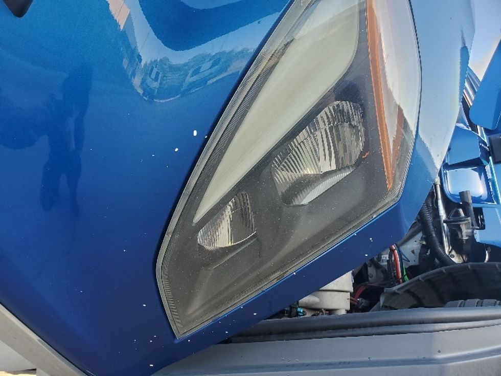 Sleeper Tractor-Heavy Duty Tractors-Freightliner-2021-T12664ST-Grand Prairie-TX-595,673\n\t\tmiles-$ 58,750 - Image 23