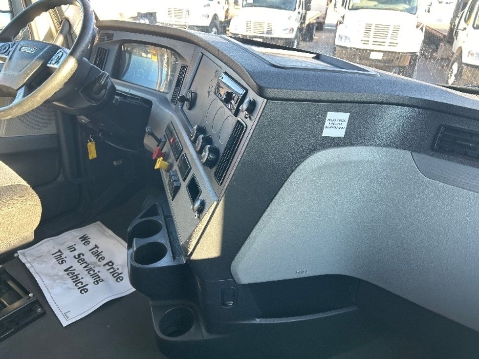 Sleeper Tractor-Heavy Duty Tractors-Freightliner-2021-T12664ST-Greeley-CO-531,749\n\t\tmiles-$ 67,750 - Image 15