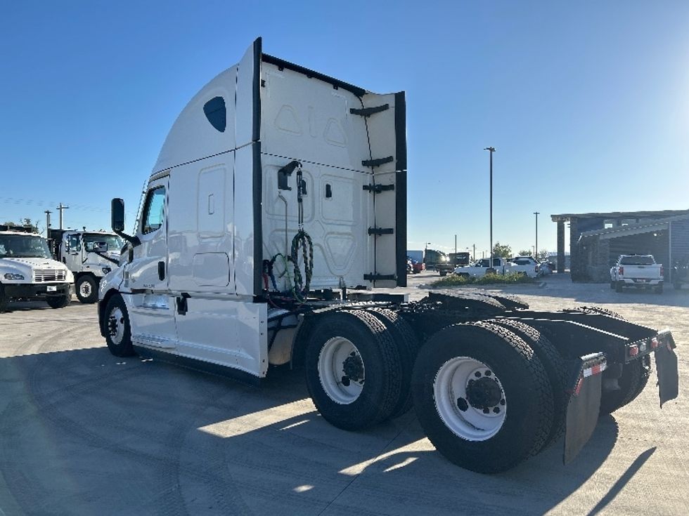Sleeper Tractor-Heavy Duty Tractors-Freightliner-2021-T12664ST-Greeley-CO-531,749\n\t\tmiles-$ 67,750 - Image 5
