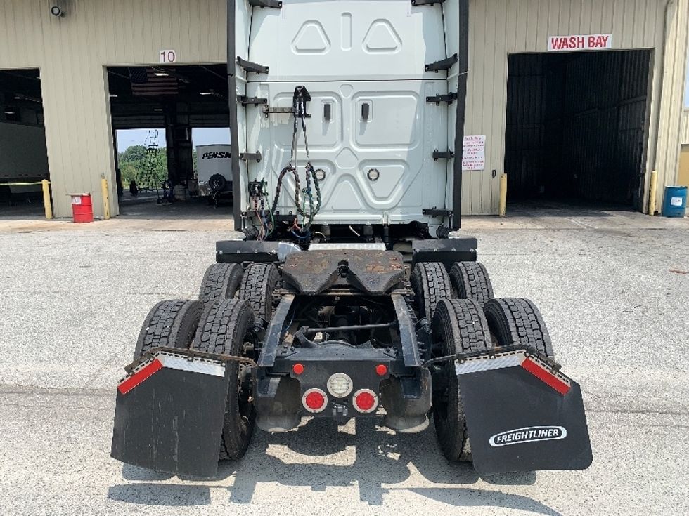 Sleeper Tractor-Heavy Duty Tractors-Freightliner-2021-T12664ST-Greensboro-NC-285,470\n\t\tmiles-$ 83,000 - Image 6