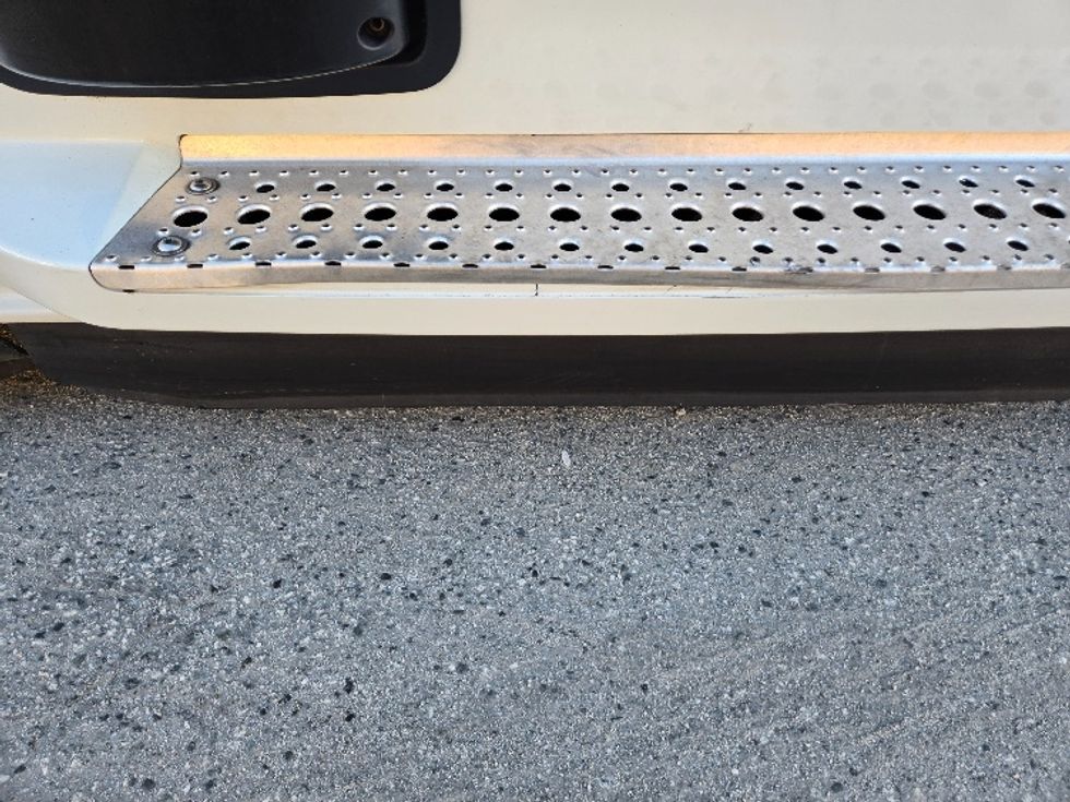 Sleeper Tractor-Heavy Duty Tractors-Freightliner-2021-T12664ST-Greensboro-NC-310,310\n\t\tmiles-$ 80,750 - Image 26