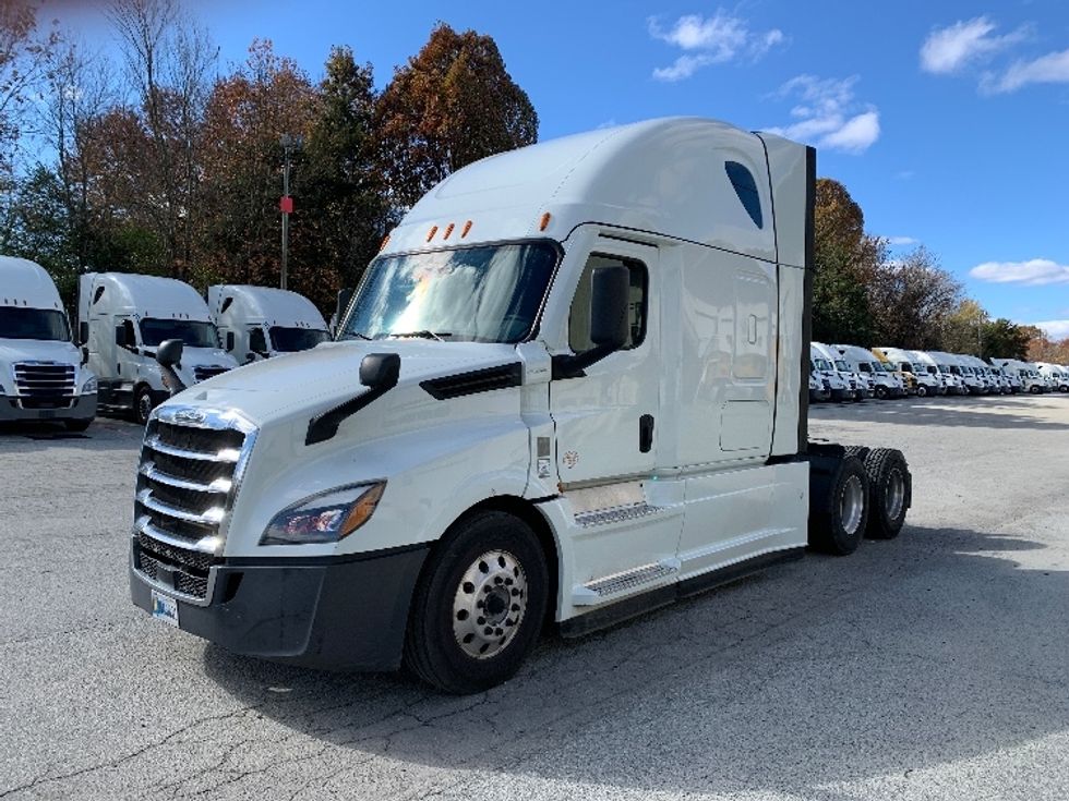 Sleeper Tractor-Heavy Duty Tractors-Freightliner-2021-T12664ST-Greensboro-NC-322,179\n\t\tmiles-$ 74,750 - Image 3