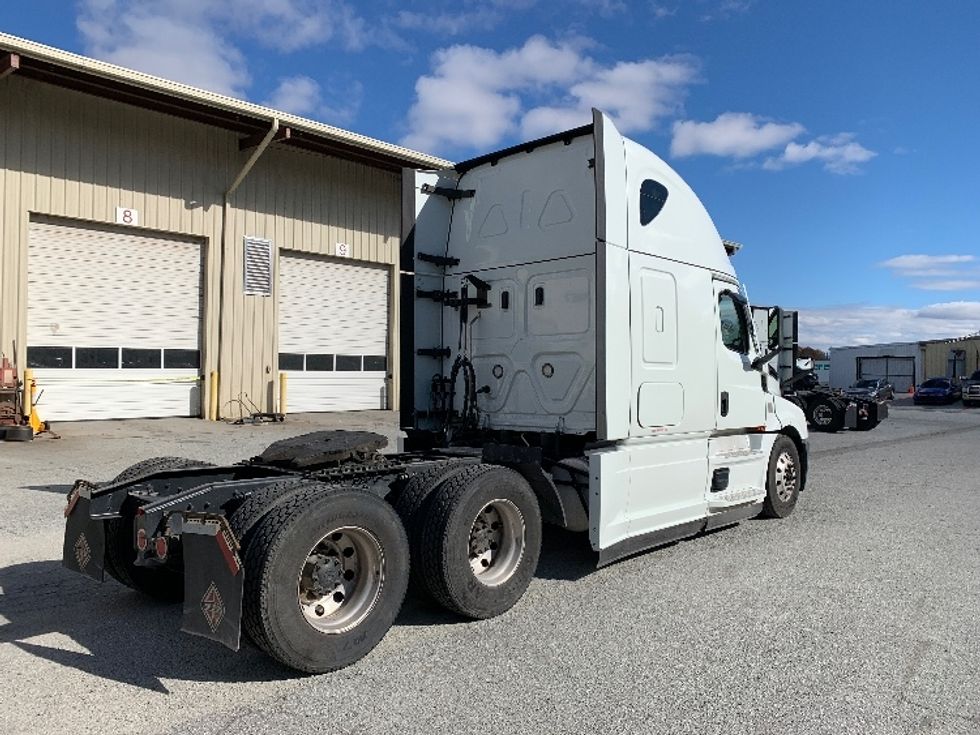 Sleeper Tractor-Heavy Duty Tractors-Freightliner-2021-T12664ST-Greensboro-NC-322,179\n\t\tmiles-$ 74,750 - Image 7