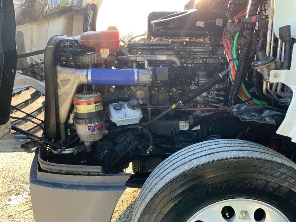 Sleeper Tractor-Heavy Duty Tractors-Freightliner-2021-T12664ST-Greensboro-NC-335,580\n\t\tmiles-$ 86,000 - Image 20