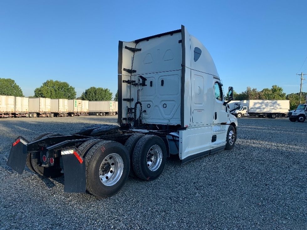 Sleeper Tractor-Heavy Duty Tractors-Freightliner-2021-T12664ST-Greensboro-NC-335,580\n\t\tmiles-$ 86,000 - Image 7