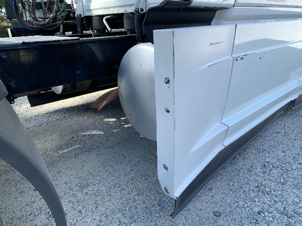 Sleeper Tractor-Heavy Duty Tractors-Freightliner-2021-T12664ST-Greensboro-NC-356,241\n\t\tmiles-$ 79,000 - Image 24