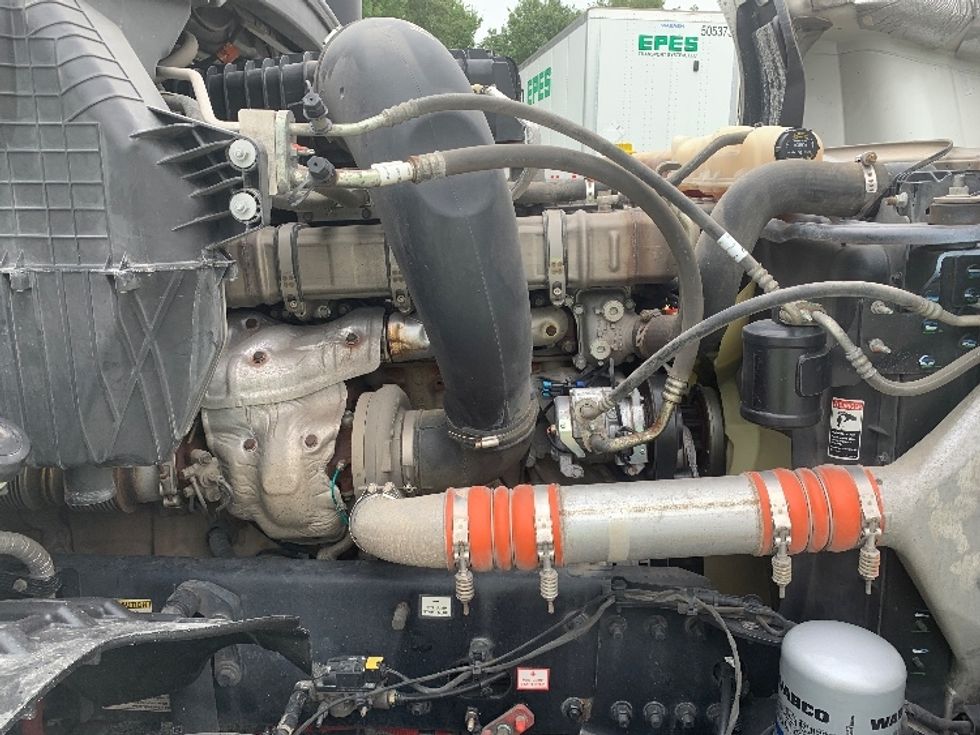 Sleeper Tractor-Heavy Duty Tractors-Freightliner-2021-T12664ST-Greensboro-NC-386,200\n\t\tmiles-$ 76,750 - Image 20