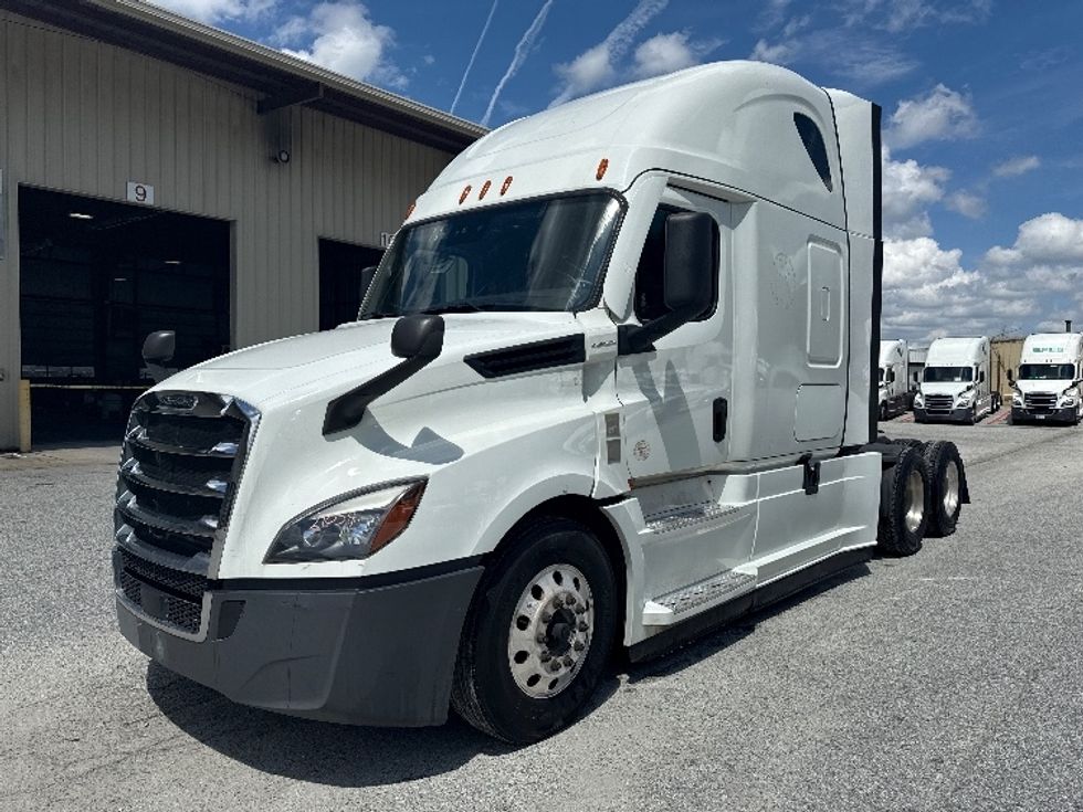 Sleeper Tractor-Heavy Duty Tractors-Freightliner-2021-T12664ST-Greensboro-NC-405,545\n\t\tmiles-$ 80,750 - Image 3