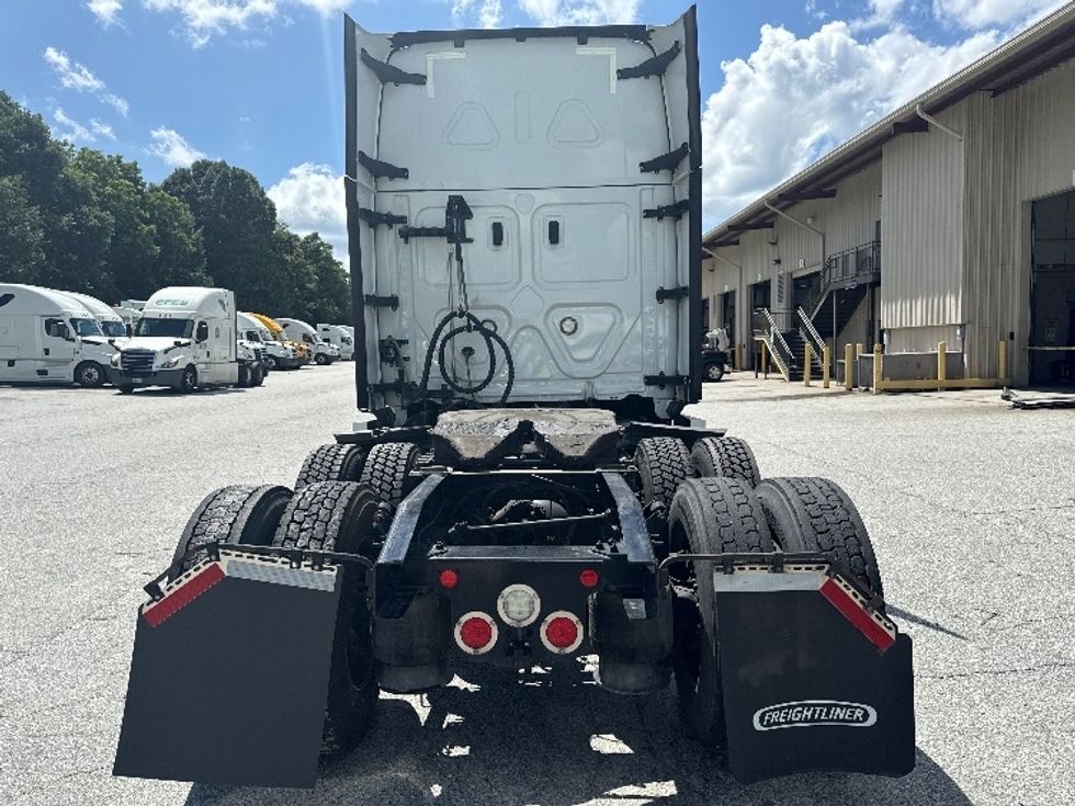 Sleeper Tractor-Heavy Duty Tractors-Freightliner-2021-T12664ST-Greensboro-NC-405,545\n\t\tmiles-$ 80,750 - Image 6