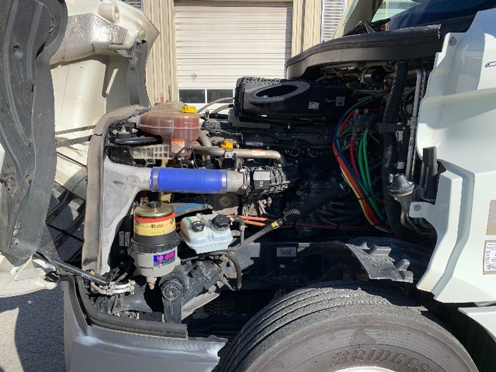 Sleeper Tractor-Heavy Duty Tractors-Freightliner-2021-T12664ST-Greensboro-NC-419,943\n\t\tmiles-$ 69,000 - Image 21